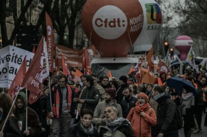 Plusieurs milliers de personnes ont manifesté à Paris, Bordeaux, Lyon et dans plusieurs dizaines de villes, à l’occasion de la grève des fonctionnaires.